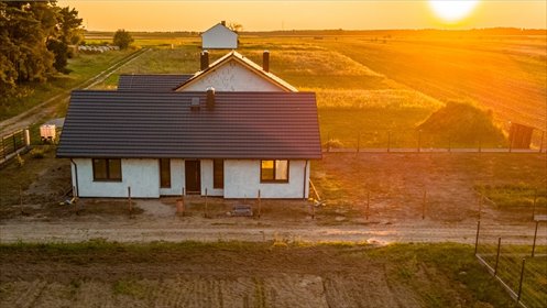 Dom parterowy przy lesie i jeziorze z dużą działką dom Nowa Wieś Zbąska