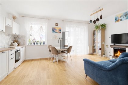 Dwupoziomowe 65 m² z kominkiem, balkonem i antresolą mieszkanie Warszawa, Białołęka, Modlińska