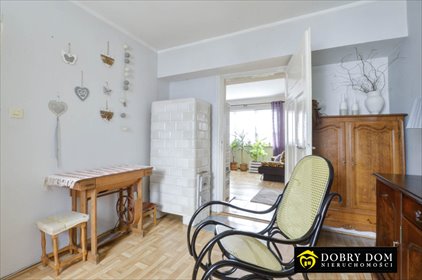 Na sprzedaż drewniany dom z ogrodem, garażem i 5 pokojami dom Sejny