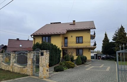 Dom 209 m² z dwoma niezależnymi mieszkaniami polecam dom Skawina, Stanisława Wyspiańskiego