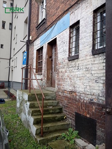 Lokal użytkowy 26,56 m² z WC, wymaga remontu, frontowe wejście lokal użytkowy Bytom, Świętochłowicka