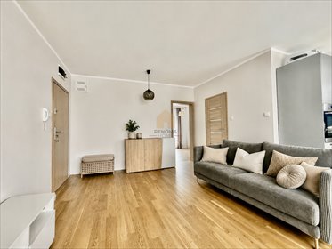 Funkcjonalne 47 m² z balkonami, klimatyzacją i komórką mieszkanie Legnica