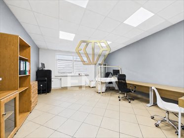 Lokal biurowo-usługowy 24 m² z ogrzewaniem i wodą. lokal użytkowy Częstochowa, Warszawska