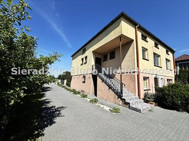 Do sprzedania przestronny dom 300 m² w Kłocku z dwoma niezależnymi mieszkaniami dom Kłocko