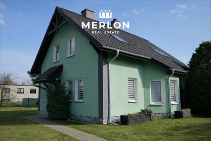 Przestronny dom z kominkiem, tarasem i dużą działką dom Luboszyce