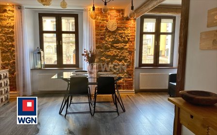 Przestronne 2 pok. z widokiem na rynek i kamienicę mieszkanie Kłodzko, Rynek, pl. Chrobrego