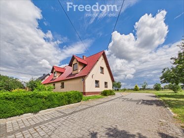 Polecam przestronny dom 158 m² z dużą działką 6200 m² w Żelaznej dom Żelazna