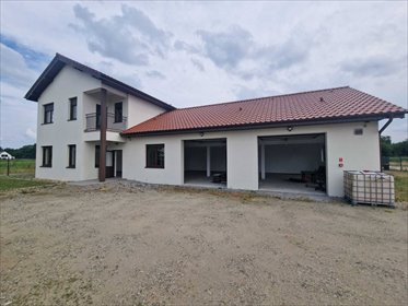 Polecam dom 330 m² z częścią usługową i adaptacyjnym strychem dom Jelcz-Laskowice