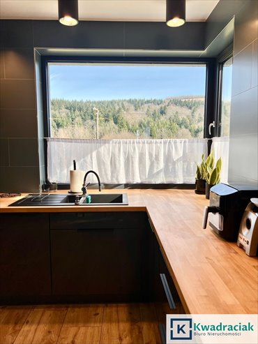 Przestronny dom 270 m² z ogrodem i garażem w Iwli dom Iwla