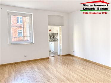 Polecam przestronne 29 m² nad Wisłą z piwnicą i komfortowym wyposażeniem mieszkanie Grudziądz