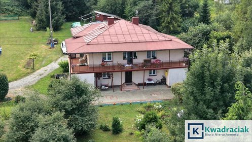 Do sprzedania przestronny dom 158 m² z dużą działką 55 arów w Zagórzu dom Zagórz, Dolina