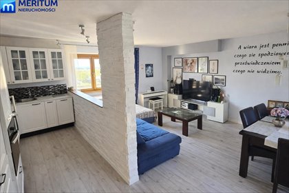 Funkcjonalny dom 180 m2 z dużą działką i podziałem na dwa lokale dom Bronisławów