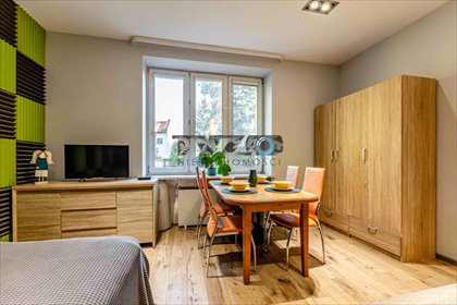 Kawalerka 27,6 m² z niezależnym wejściem (kamienica) mieszkanie Warszawa, Bemowo, Połczyńska