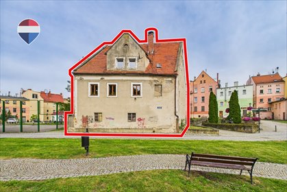 Dom z potencjałem inwestycyjnym i dużą przestrzenią. dom Złotoryja, Zaułek