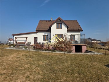 Funkcjonalny dom szkieletowy 220 m2 z garażem w Kamieniu Małym dom Kamień Mały