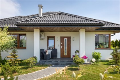 Nowoczesny dom z basenem, garażem i poddaszem do adaptacji dom Kałuszyn, Porannej Rosy
