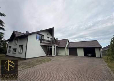 Sprzedam przestronny dom 224 m² z garażem w Piotrowie dom Piotrów