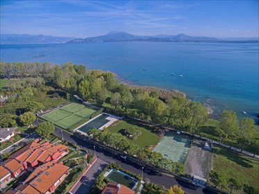 Luksusowe 85 m² z widokiem na jezioro w Sirmione polecam mieszkanie Sirmione