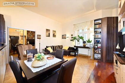 Studio z wysokim sufitem 3,85 m, widok na zieleń - polecam! mieszkanie Warszawa, Śródmieście, Lwowska