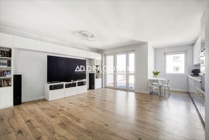 Przestronne 3-pokojowe mieszkanie po remoncie, dwa balkony mieszkanie Warszawa, Praga-Południe, al. Stanów Zjednoczonych
