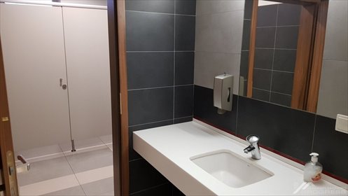 Lokal użytkowy na wynajem Krosno, Tysiąclecia 65m2 Foto 4