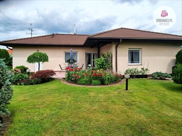 Dom wolnostojący 150 m2 z dużym tarasem i garażem dom Warkały, ul. Miła