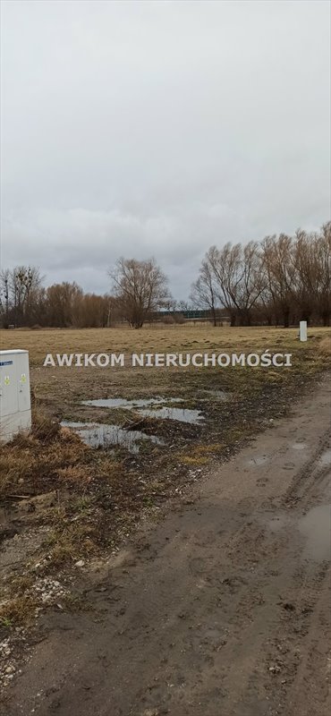 Sprzedam działkę 1613 m² z energią i wodą w Kopiskach działka Baranów, Kopiska