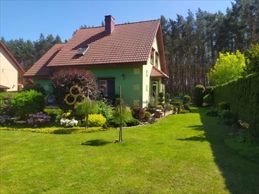 Dom z możliwością podziału, ogród i wędzarnia dom Wilków