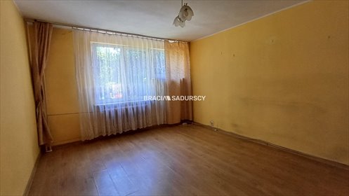 Kawalerka do remontu z dużym potencjałem i parkingiem mieszkanie Kraków, Prądnik Czerwony, Olsza, Macieja Miechowity