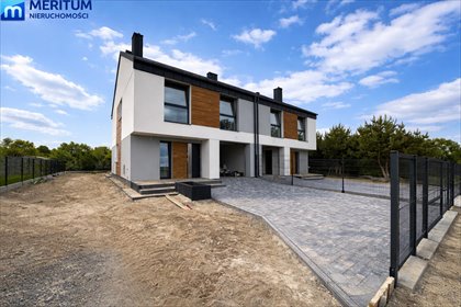 Nowoczesny bliźniak 136 m2 z garażem i dużą działką dom Jaktorów