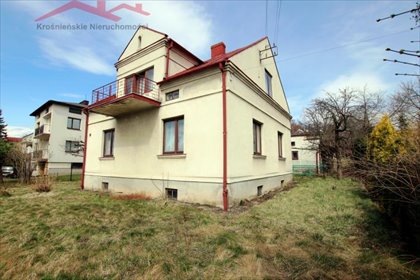 Dom z garażem - potencjał adaptacji i duże piwnice dom Krosno