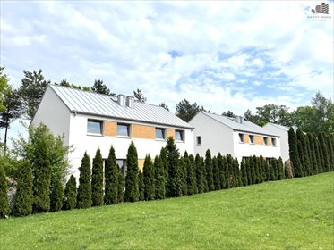 Nowoczesny dom 90,98 m2 z ogrzewaniem podłogowym i dużą działką dom Dys, Słoneczna