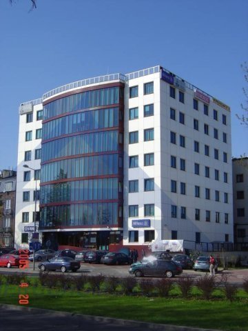 Nowoczesny biurowiec 600 m2 w Włochach, klimatyzacja lokal użytkowy Warszawa, Włochy
