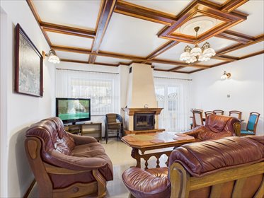 Polecam inwestycyjny dom z 2 apartamentami 147 m² w Rowach dom Rowy, Jarzębinowa