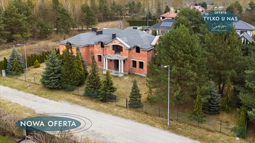 Rezydencja z basenem i własną koncepcją wykończenia dom Zduńska Wola, Bukowa