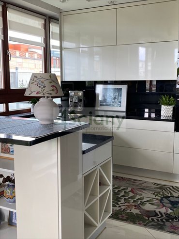 Przestronne 4-pokojowe mieszkanie w Wilanowie (taras 15 m²) mieszkanie Warszawa, Wilanów, Sarmacka