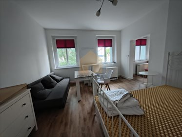 Do sprzedania przestronna kawalerka 35 m² w centrum Świdnicy mieszkanie Świdnica