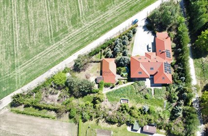 Przestronny dom z widokiem na Ślężę - 8 pokoi, 2 garaże. dom Boleścin