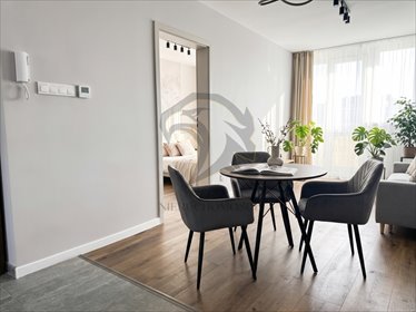 Jasne, oto propozycja rzetelnego i zachęcającego tytułu do ogłoszenia:

"Wyremontowane 49 m² w centrum Wrocławia - panoramiczny widok mieszkanie Wrocław, Stare Miasto, Tadeusza Zielińskiego