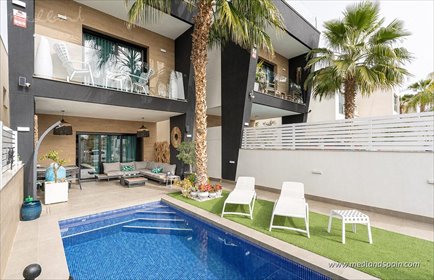 Ekskluzywna villa z basenem i panoramicznym widokiem dom Benijófar