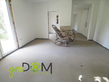 Do sprzedania dom drewniany 67 m² z ogrodem i panelami PV dom Jagodne