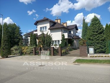 Dom wolnostojący 237 m² z lokalami i ogrodem dom Kalisz