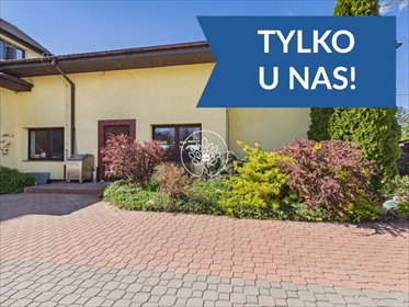 Przestronny dom z halą i ogrodem w Halinowie dom Halinów