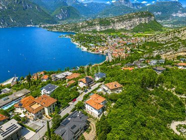 Luksusowa willa z panoramicznym widokiem na jezioro Garda - polecam! dom Torbole sul Garda