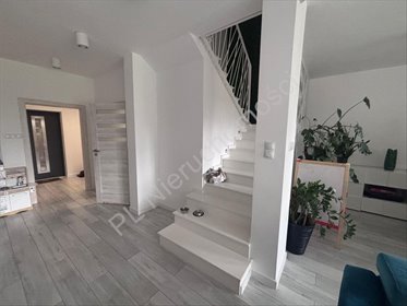 Nowoczesny segment 161 m2 w Szczęsnem dla rodziny dom Szczęsne