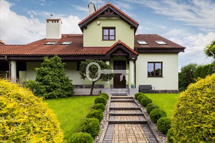 Przestronny dom 230 m² z garażem, lasem i jeziorami dom Łapino