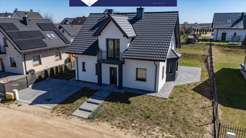 Nowoczesny dom 139 m² z dużą działką 700 m² w Przyjaźni dom Przyjaźń, Rumiankowa