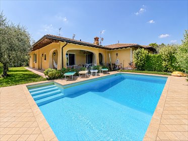 Luksusowa willa z basenem i ogrodem w Manerba polecam! dom Manerba del Garda