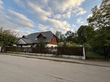 Dom 210 m² z dużym ogrodem i możliwością dwóch rodzin dom Piaseczno, Zalesie Dolne, Redutowa