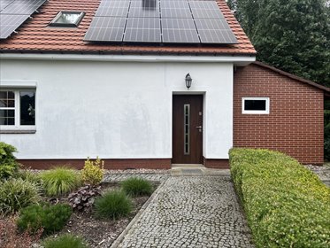 Dom z ogrodem, basenem i mieszkaniem gościnnym zapraszam dom Proszkowa